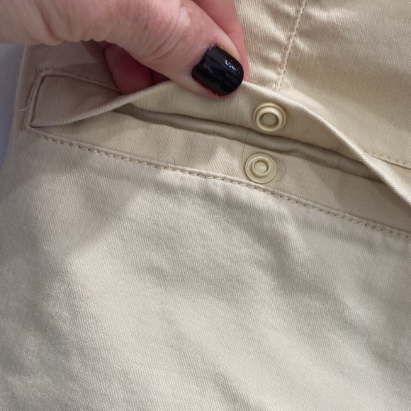 Lululemon golf shorts, Tam/ cream tone colour - Picture 4 of 10